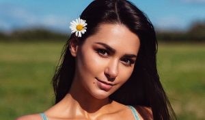 Helga Lovekaty Shoe Size and Body Measurements