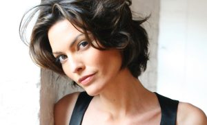 Alana de la Garza Shoe Size and Body Measurements