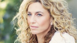 Claudia Black Shoe Size and Body Measurements