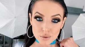 Angela White Shoe Size and Body Measurements