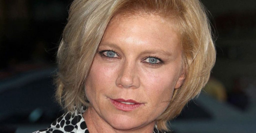 Peta Wilson Shoe Size and Body Measurements