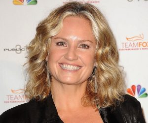 Sherry Stringfield Shoe Size and Body Measurements