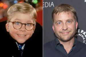 Peter Billingsley Shoe Size and Body Measurements