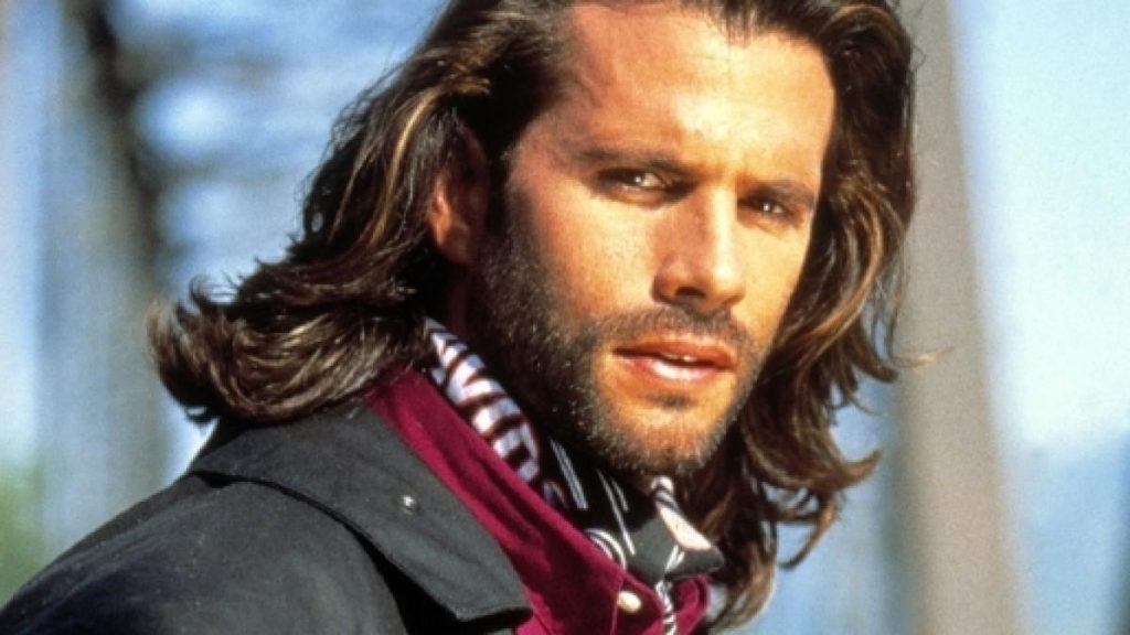 Lorenzo Lamas Shoe Size and Body Measurements