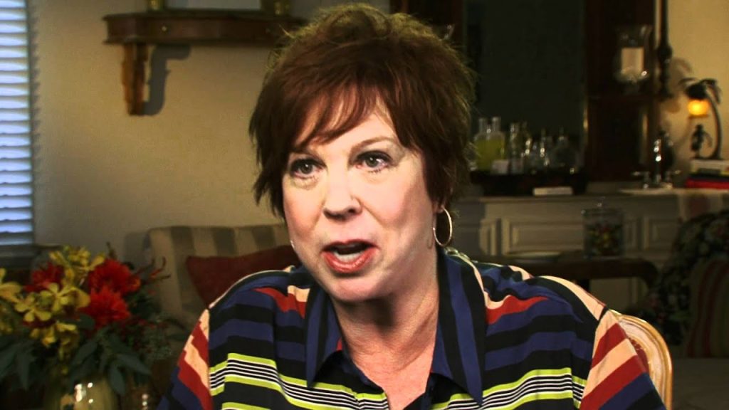 Vicki Lawrence Shoe Size and Body Measurements