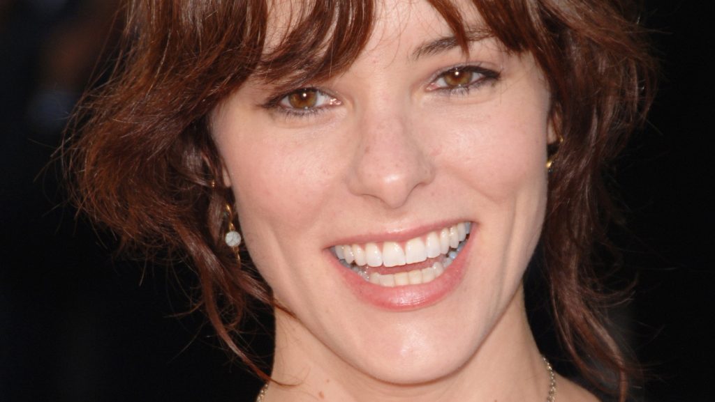 Parker Posey Feet Size and Measurements